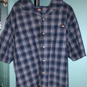 Size XL Dickies blue plaid button down shirt
